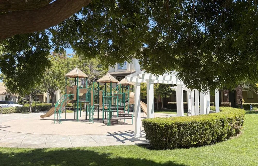 40242 Legend Rose Terrace Fremont, CA 94538