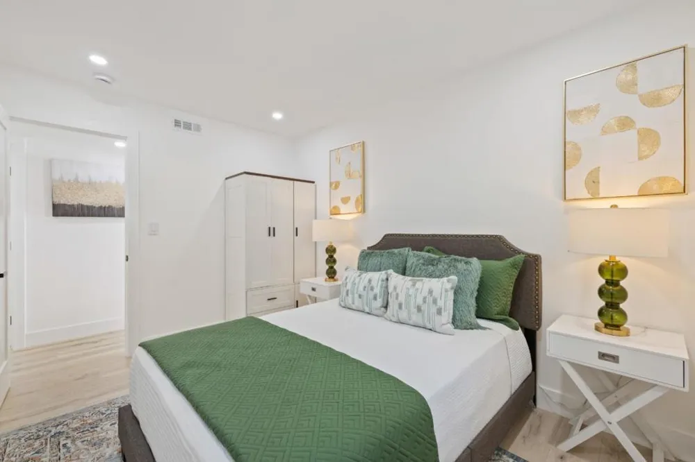 1022 E Evelyn Avenue Sunnyvale, CA 94086