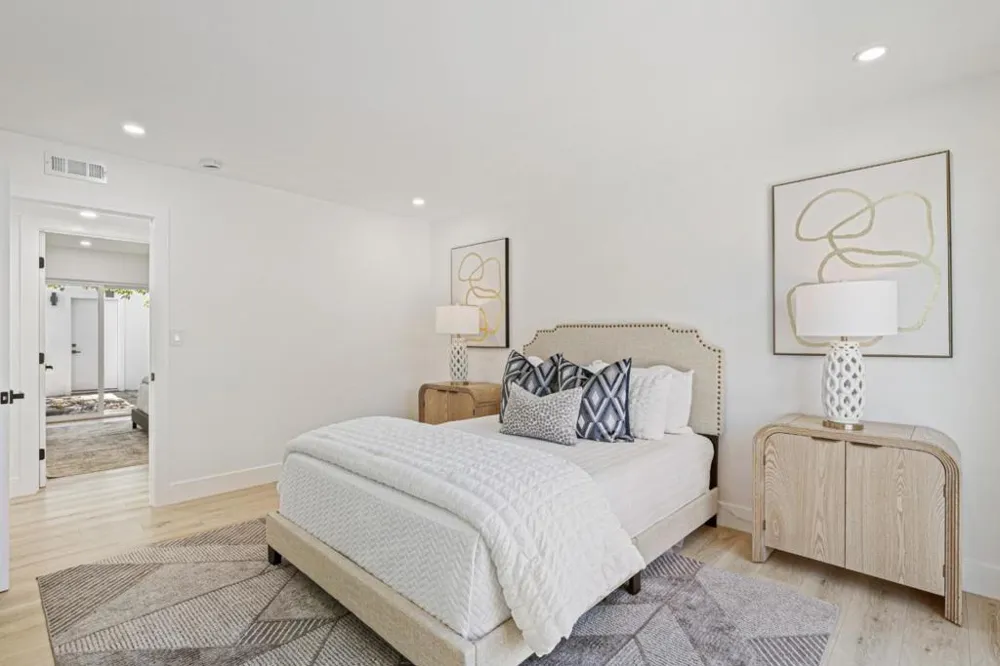 1022 E Evelyn Avenue Sunnyvale, CA 94086