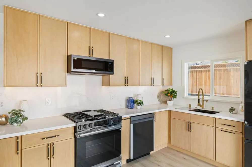 1022 E Evelyn Avenue Sunnyvale, CA 94086