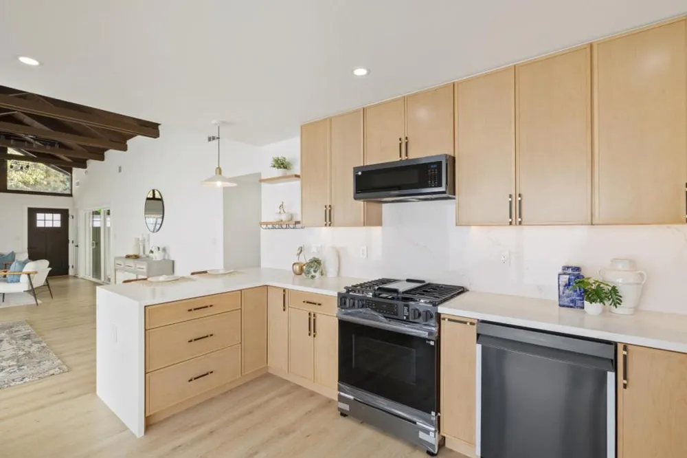 1022 E Evelyn Avenue Sunnyvale, CA 94086