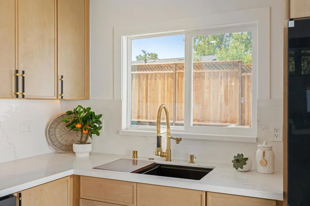 1022 E Evelyn Avenue Sunnyvale, CA 94086