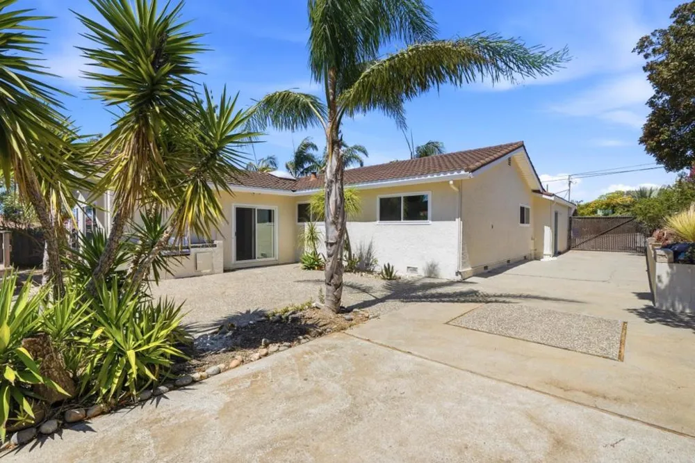 92 Welle Road Crockett, CA 94525