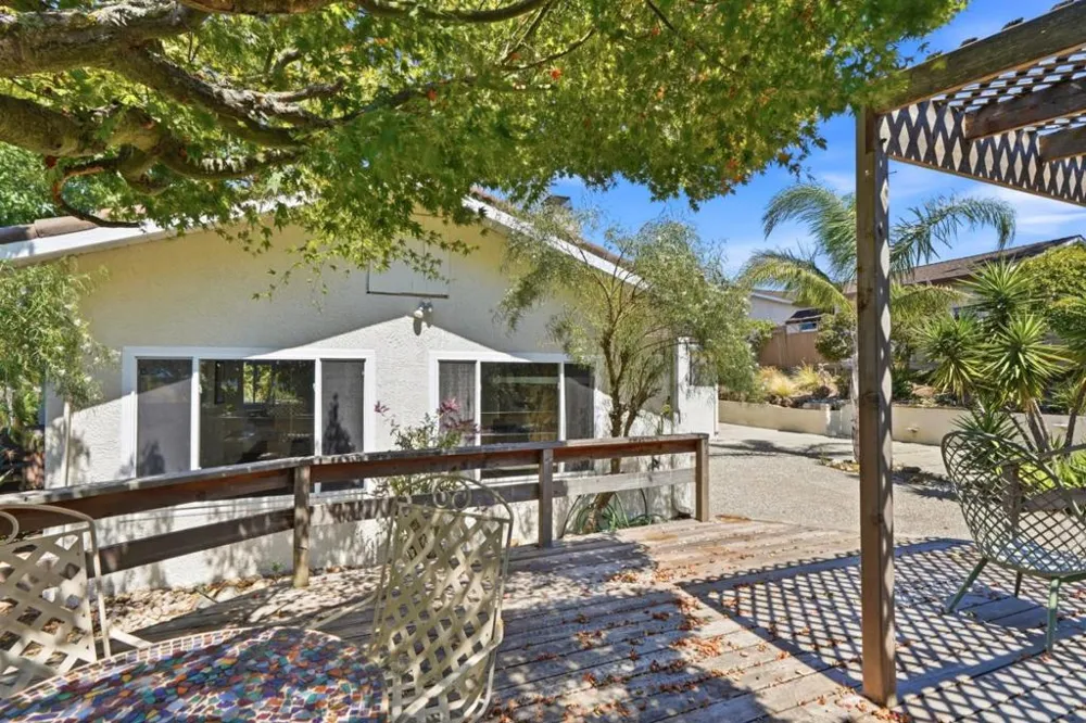 92 Welle Road Crockett, CA 94525