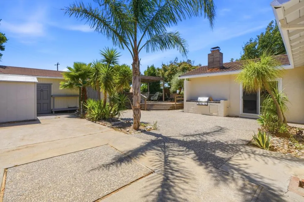 92 Welle Road Crockett, CA 94525