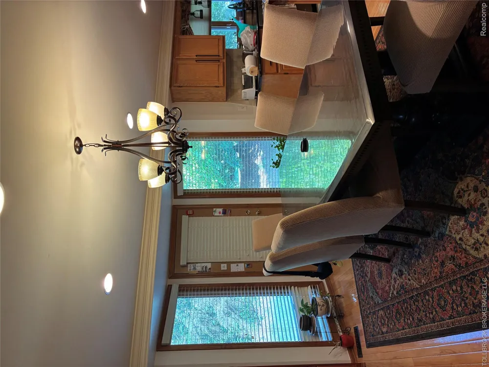 6187 Country Ridge Drive Troy City, MI 48098