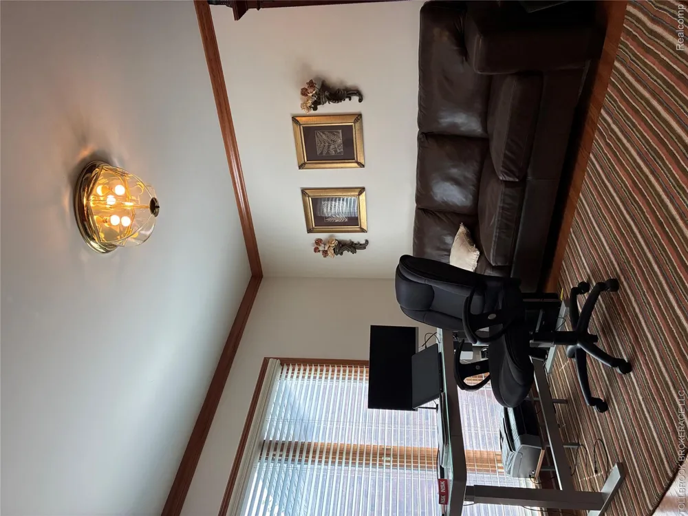 6187 Country Ridge Drive Troy City, MI 48098