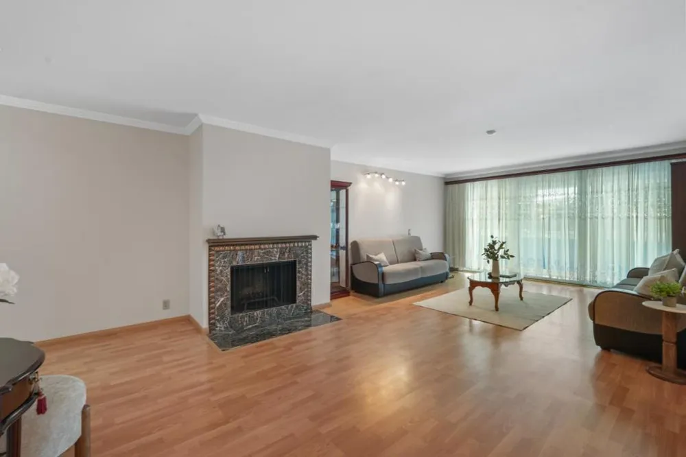 1945 Mount Vernon Court #11 Mountain View, CA 94040
