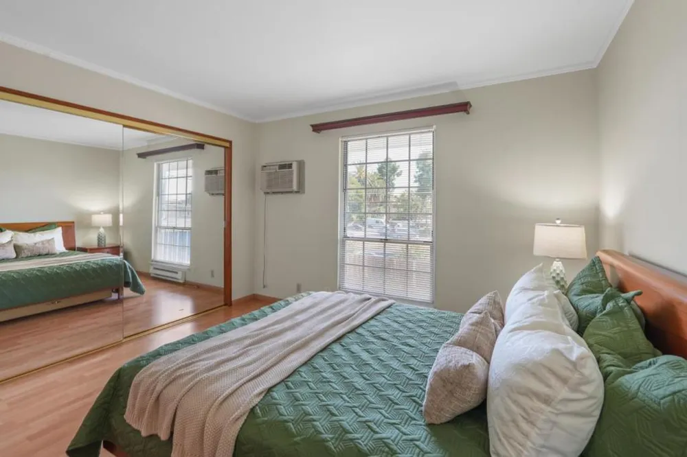 1945 Mount Vernon Court #11 Mountain View, CA 94040