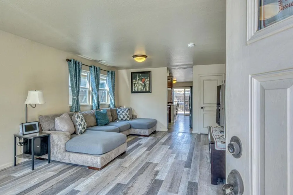 418 Cardona Circle Greenfield, CA 93927