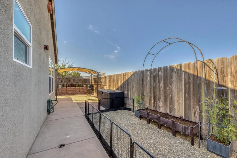 418 Cardona Circle Greenfield, CA 93927