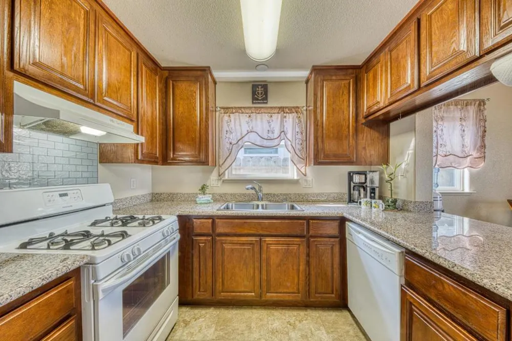 418 Cardona Circle Greenfield, CA 93927
