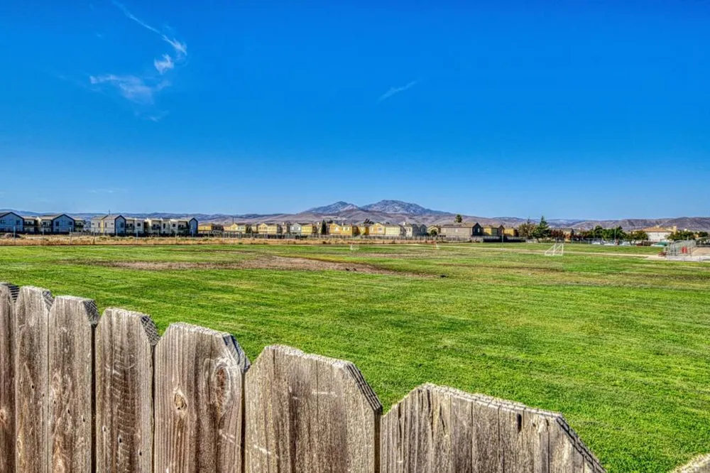 418 Cardona Circle Greenfield, CA 93927