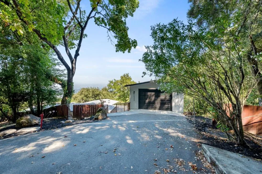15499 Bohlman Road Saratoga, CA 95070
