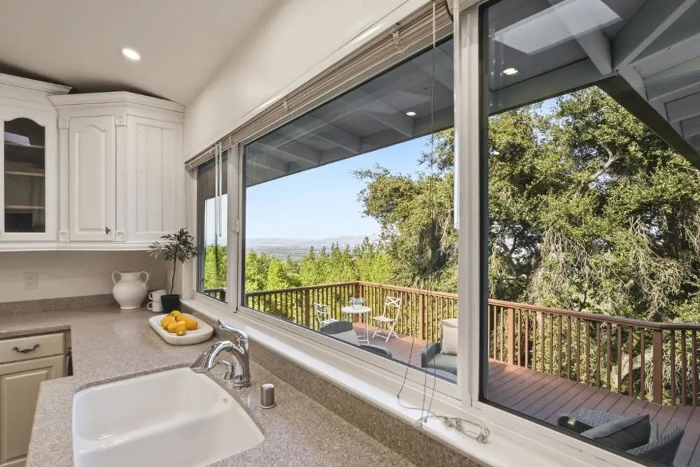 15499 Bohlman Road Saratoga, CA 95070
