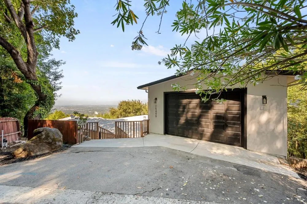 15499 Bohlman Road Saratoga, CA 95070