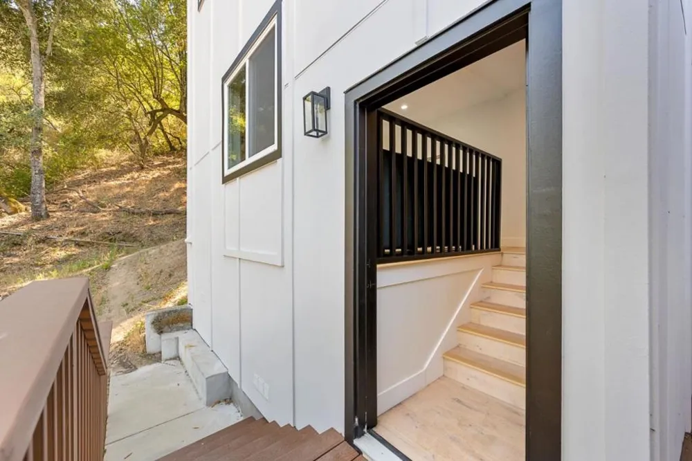 15499 Bohlman Road Saratoga, CA 95070