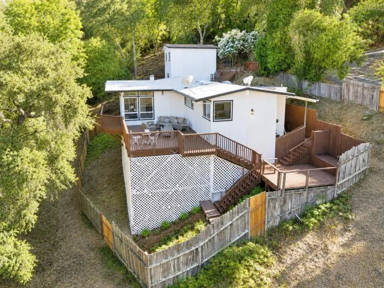 15499 Bohlman Road Saratoga, CA 95070