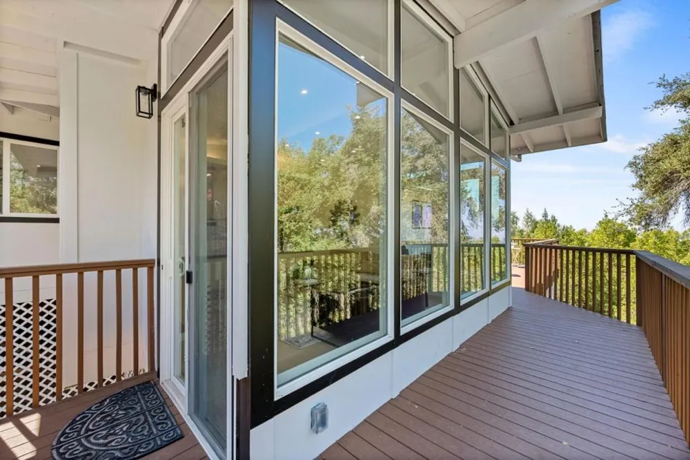15499 Bohlman Road Saratoga, CA 95070