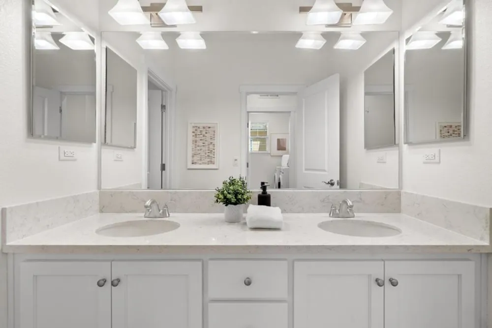 326 Polaris Sunnyvale, CA 94086
