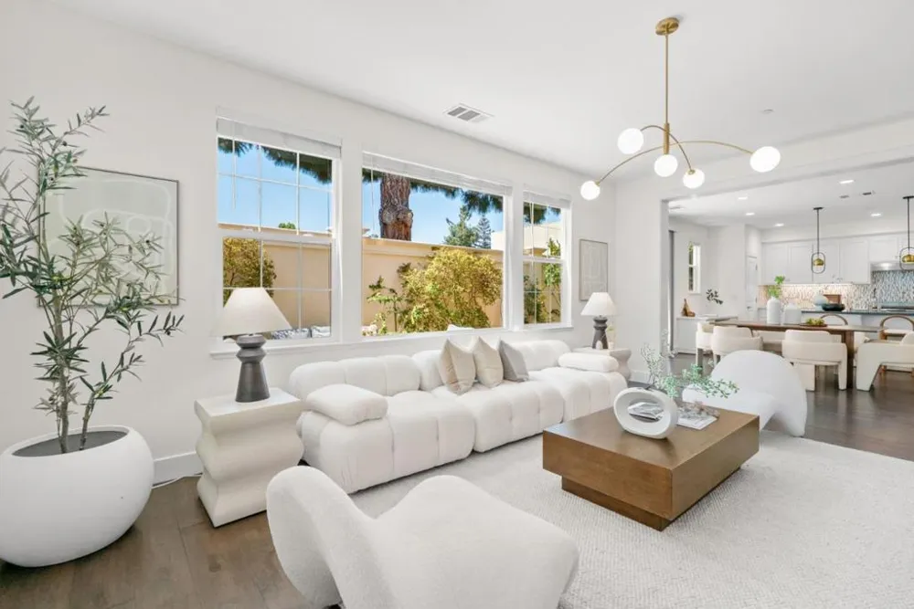 326 Polaris Sunnyvale, CA 94086
