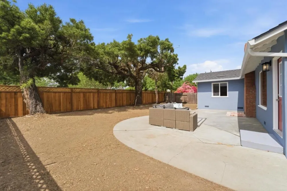 381 Manchester Avenue Campbell, CA 95008