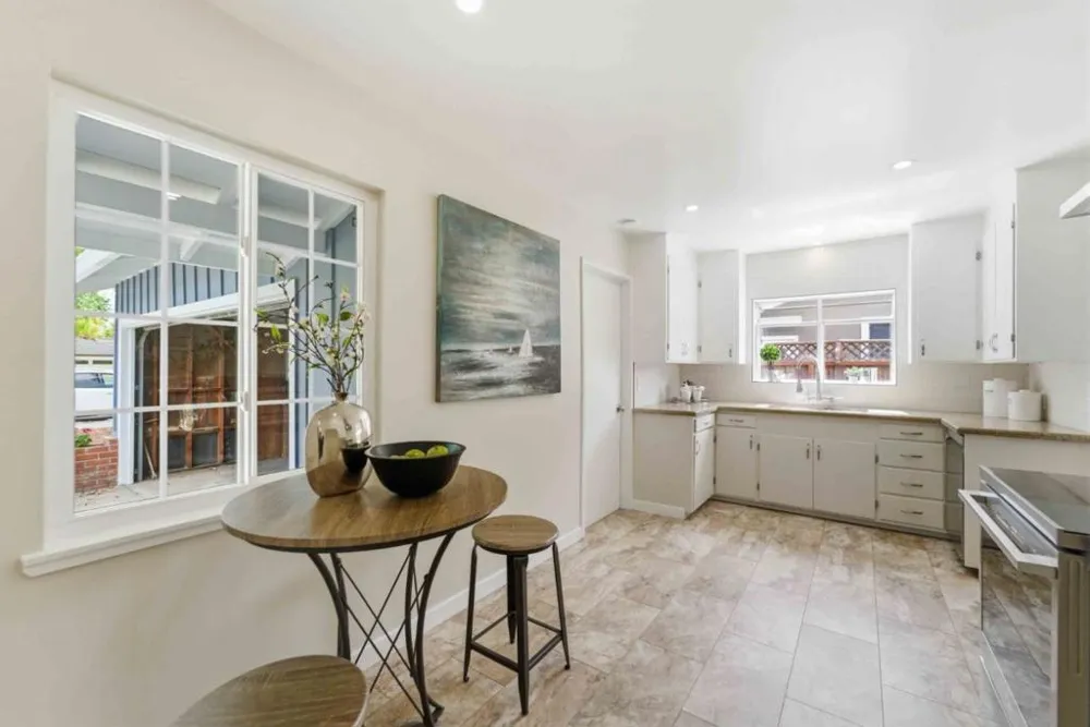 381 Manchester Avenue Campbell, CA 95008