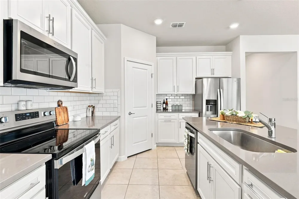 3545 TREETOP STREET Deland, FL 32724