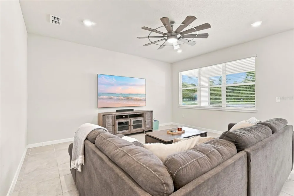 3545 TREETOP STREET Deland, FL 32724