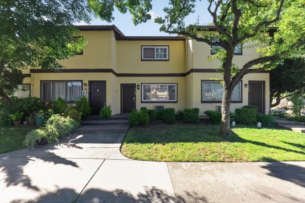 7742 Chestnut Street Gilroy, CA 95020