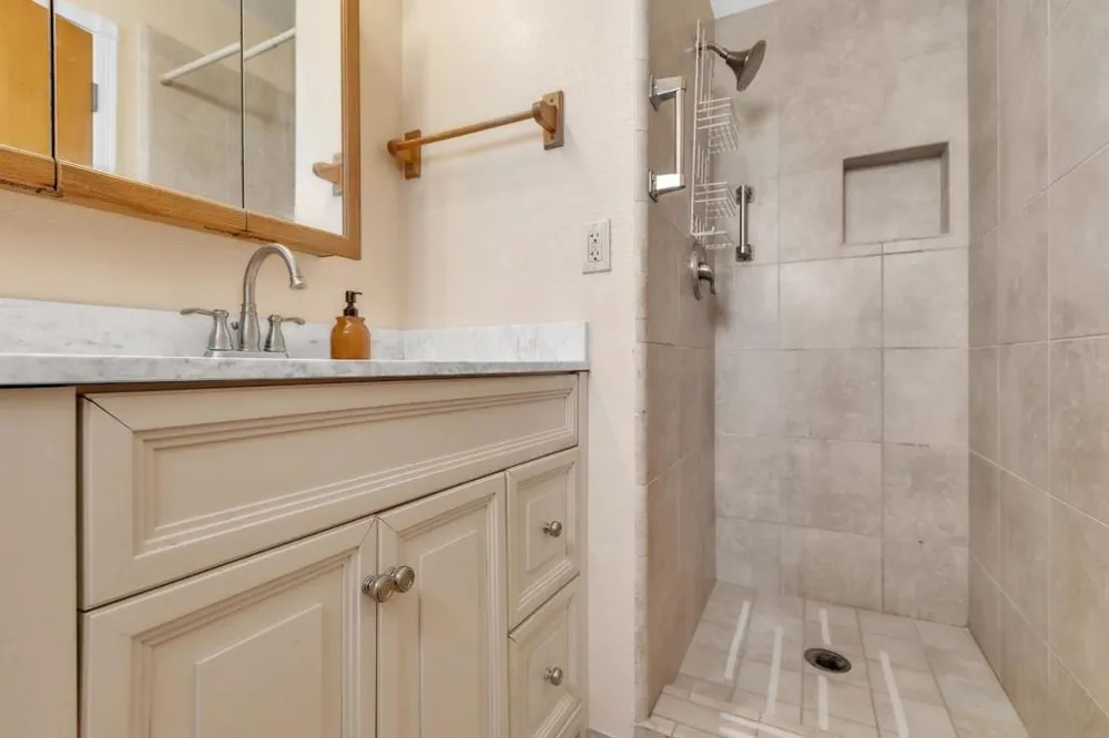 533 Hart Lane Sebastopol, CA 95472