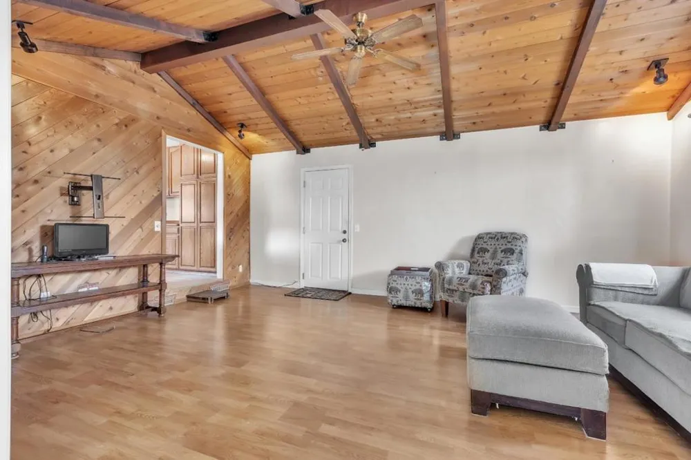 533 Hart Lane Sebastopol, CA 95472