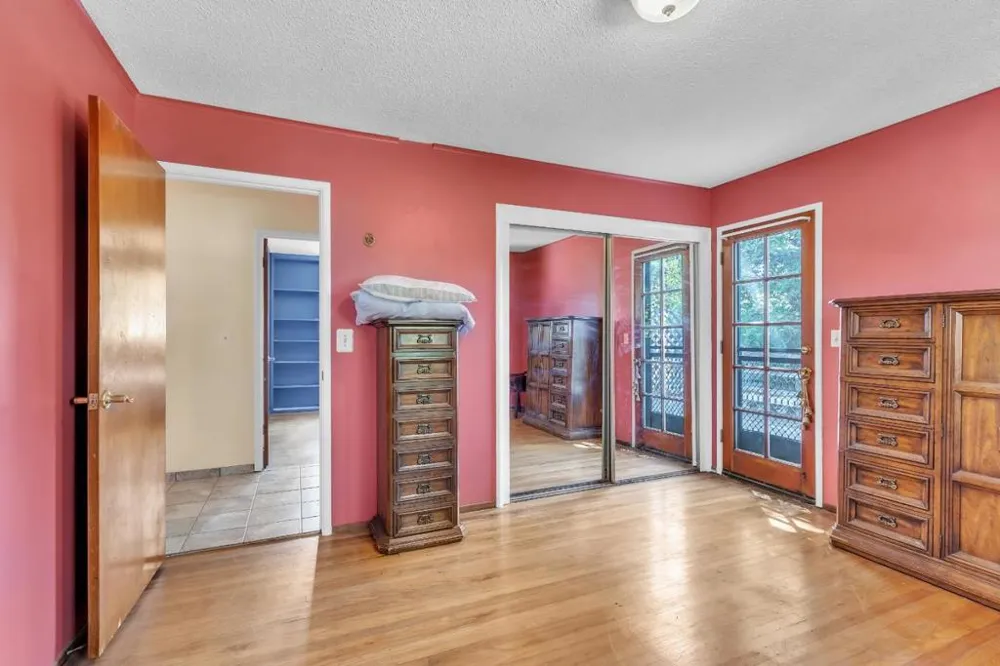 533 Hart Lane Sebastopol, CA 95472