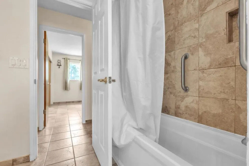 533 Hart Lane Sebastopol, CA 95472