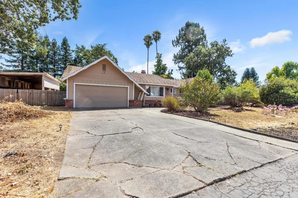 533 Hart Lane Sebastopol, CA 95472