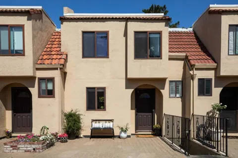 229 E Bellevue Avenue #9