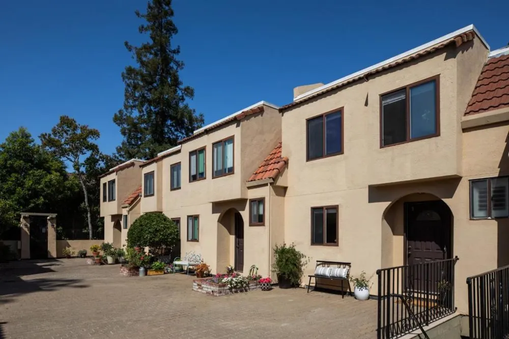 229 E Bellevue Avenue #9 San Mateo, CA 94401