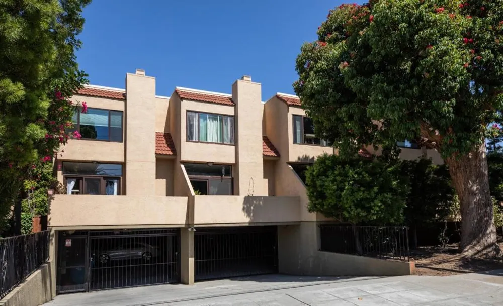 229 E Bellevue Avenue #9 San Mateo, CA 94401