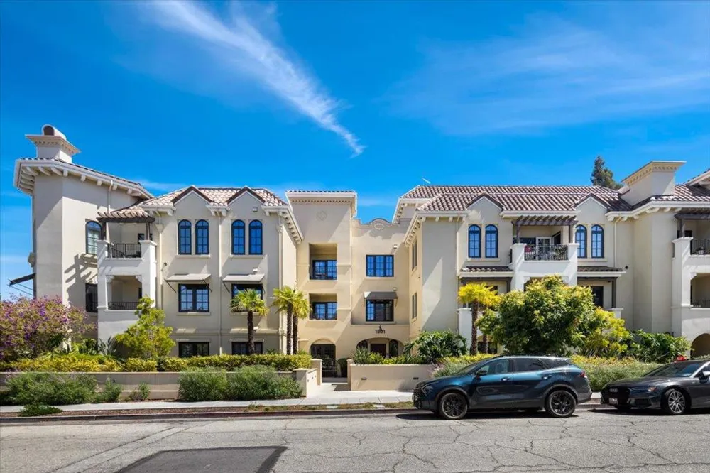 1501 Cherry Street #203 San Carlos, CA 94070