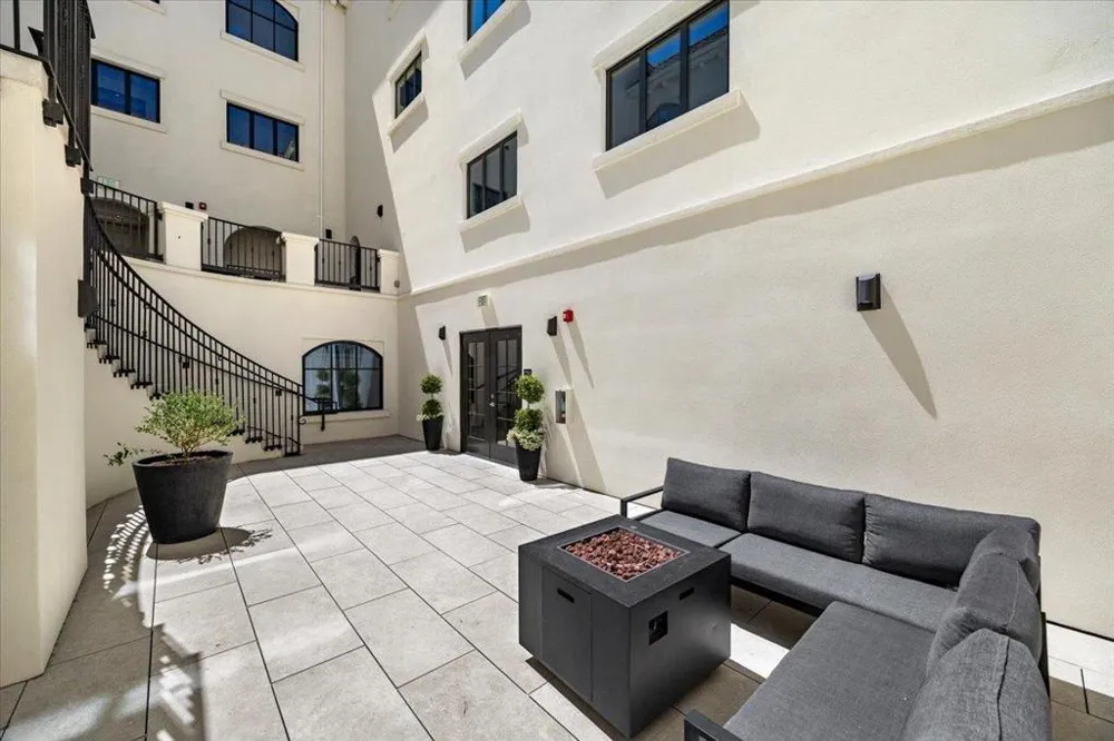 1501 Cherry Street #203 San Carlos, CA 94070