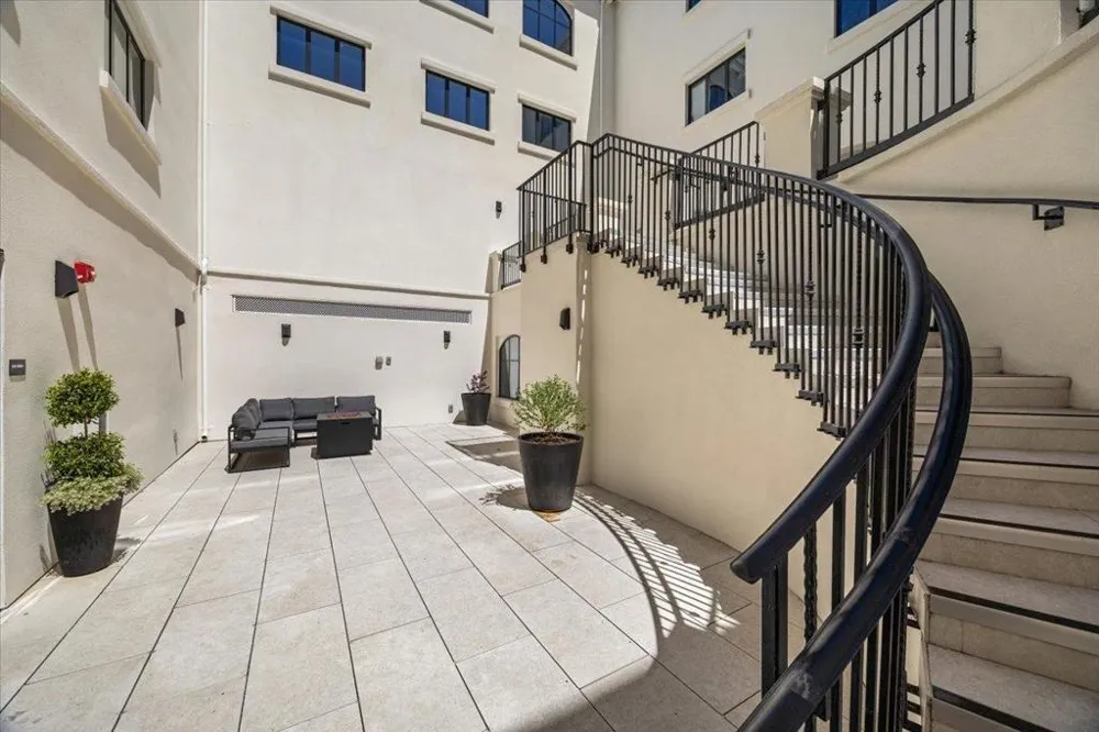 1501 Cherry Street #203 San Carlos, CA 94070