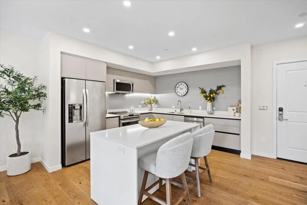 1501 Cherry Street #203 San Carlos, CA 94070