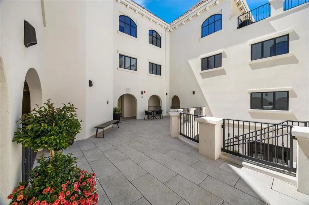 1501 Cherry Street #203 San Carlos, CA 94070