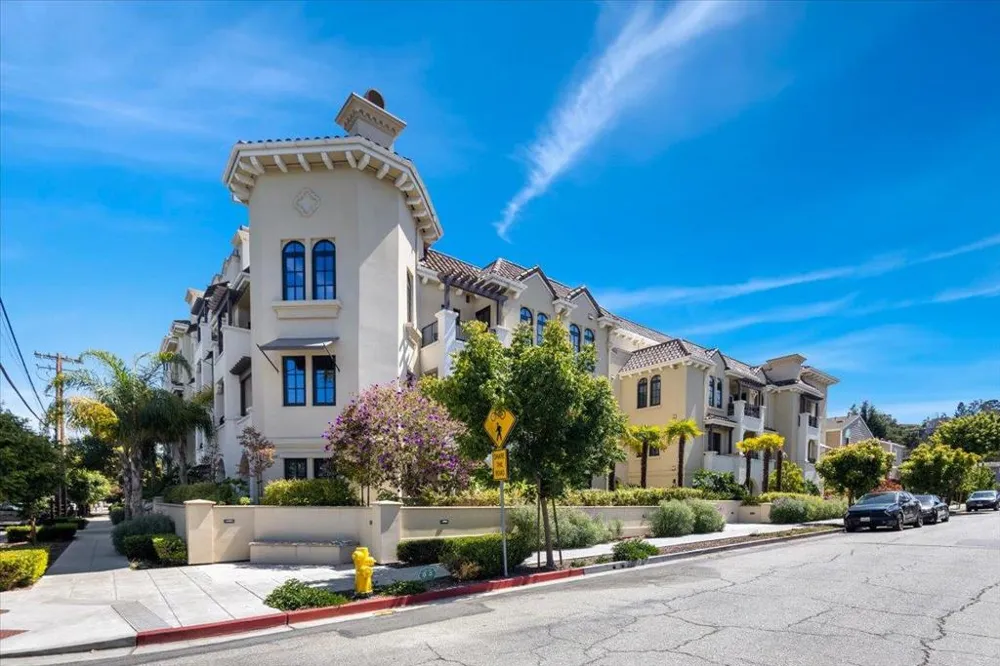 1501 Cherry Street #203 San Carlos, CA 94070