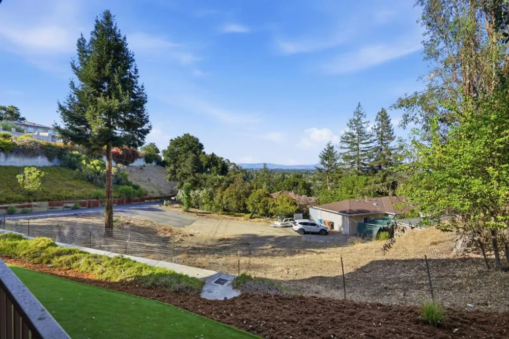 22755 San Juan Road Cupertino, CA 95014