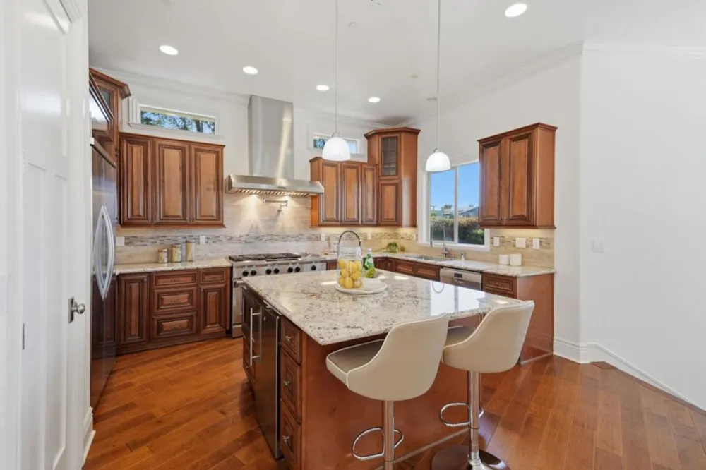 22755 San Juan Road Cupertino, CA 95014