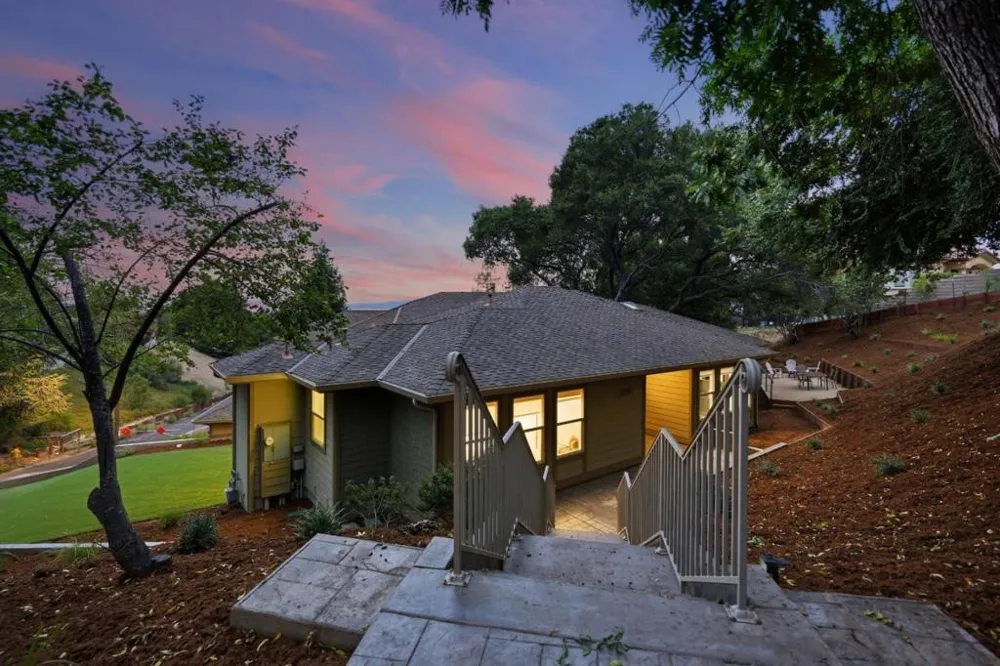 22755 San Juan Road Cupertino, CA 95014