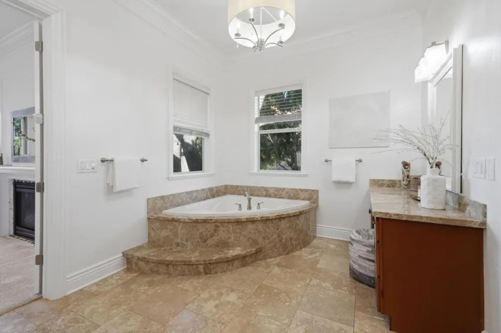 22755 San Juan Road Cupertino, CA 95014