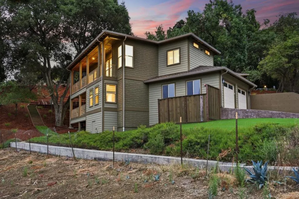 22755 San Juan Road Cupertino, CA 95014