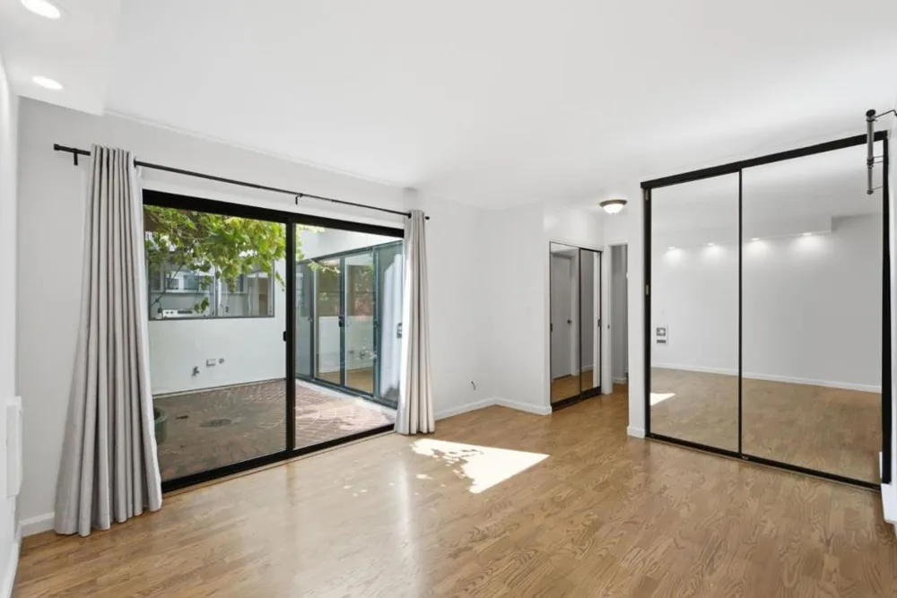 1919 Alameda De Las Pulgas #14 San Mateo, CA 94403